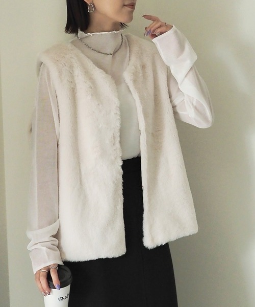 Riberry(リベリー)の「ファーベスト/ジレ(ベスト・レディース・ベージュ/アイボリー・MEDIUM)」の19枚目の写真