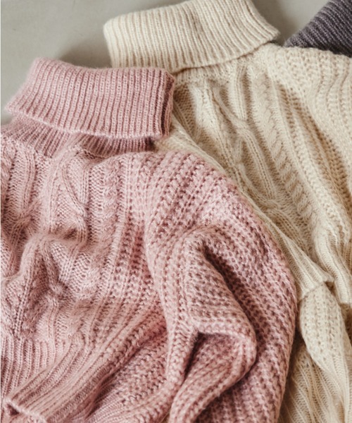 idem（イデム）の「low gauge turtleneck knit/ローゲージオフタートルニット（ニット/セーター・レディース・アイボリー/チャコールグレー/ピンク・FREE）」の7枚目の写真