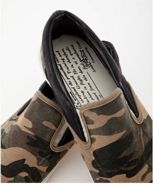 AVIREX（アヴィレックス）の「【In Red掲載アイテム】avirex/アヴィレックス/スリッポン/FREEDOM/フリーダム（スリッポン・レディース・ブラック/ネイビー/カモフラージュ/ホワイト・23cm/24cm/25cm/24/25/23/27.5/27/28/25.5/26/26.5）」の19枚目の写真