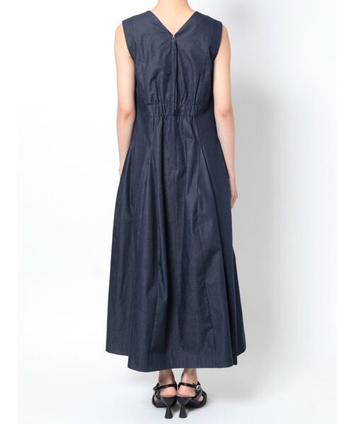 ELENDEEK（エレンディーク）の「ソフトフレアワンピース【セットアップ可能】（ワンピース・レディース・インディゴブルー/ブラック/ベージュ・02/01）」の22枚目の写真