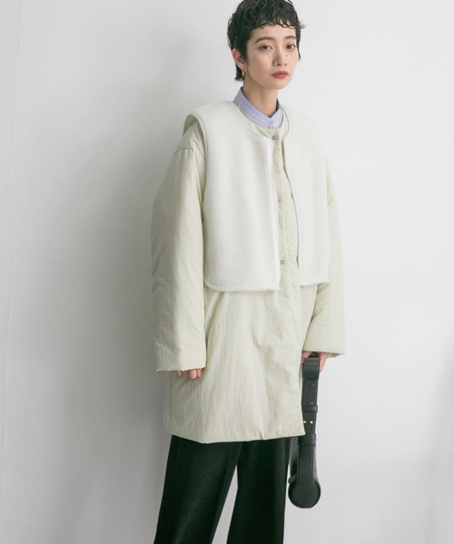 KBF（ケイビーエフ）の「ボアベストSET中綿ミドルコート（その他アウター・レディース・ライトグレー/ブラック・ONE）」の7枚目の写真