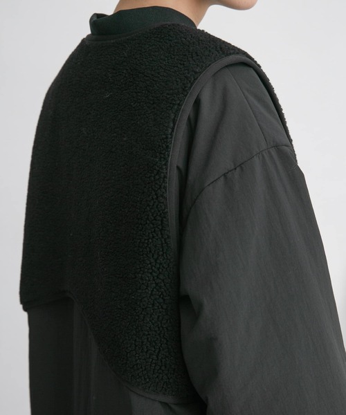 KBF（ケイビーエフ）の「ボアベストSET中綿ミドルコート（その他アウター・レディース・ライトグレー/ブラック・ONE）」の6枚目の写真