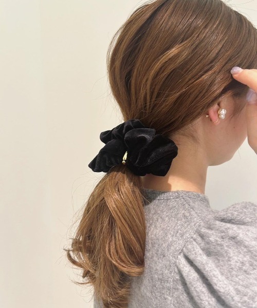 flower（フラワー）の「ゴージャスベロアシュシュ（シュシュ・レディース・ブラック/ブラウン・FREE）」の13枚目の写真