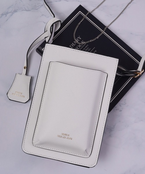 FUNALIVE（ファンアライブ）の「Craig キーチャーム付きオーバーポケットスマホポーチ/スマホショルダー（ショルダーバッグ・メンズ・グレイッシュベージュ/ブラック/アイボリー/ネイビー/キャメル・F）」の13枚目の写真