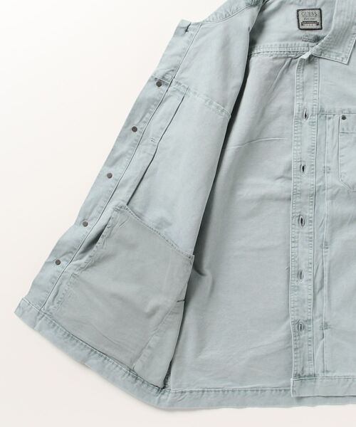 Guess（ゲス）の「Utility Overshirt（シャツ/ブラウス・メンズ・キャメル/ライトブルー・LARGE/X-LARGE/MEDIUM/SMALL）」の4枚目の写真