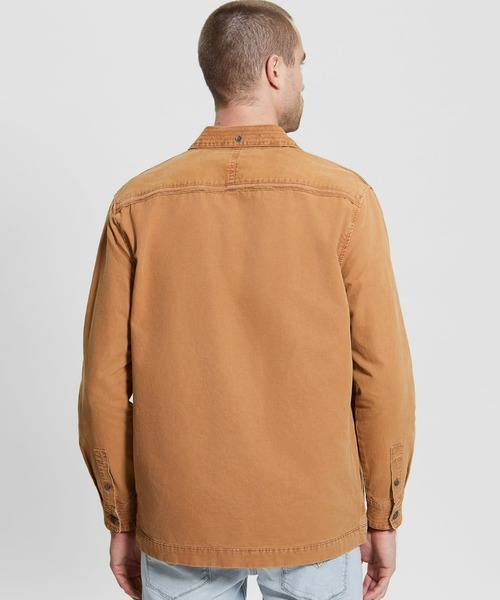 Guess（ゲス）の「Utility Overshirt（シャツ/ブラウス・メンズ・キャメル/ライトブルー・LARGE/X-LARGE/MEDIUM/SMALL）」の8枚目の写真