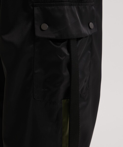 UNITED TOKYO（ユナイテッドトウキョウ）の「DETACHABLE LINING CARGO PANTS（その他パンツ・メンズ・その他3/ブラック・1/2）」の9枚目の写真