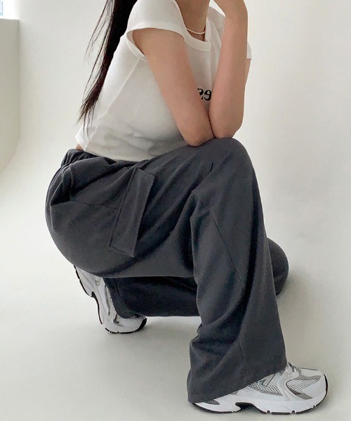 BEIDELLI（ベイデリー）の「[BELLIDE MADE] ウエストバンディングワイドカーゴパンツ（カーゴパンツ・レディース・グレー系その他/チャコール・FREE）」の10枚目の写真