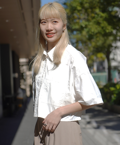 JOINT WORKS(ジョイントワークス)の「【COMMRE/コムル】ダブルポケットショートシャツ(シャツ/ブラウス・レディース・ベージュ/ブルー系その他/ホワイト・FREE)」の14枚目の写真