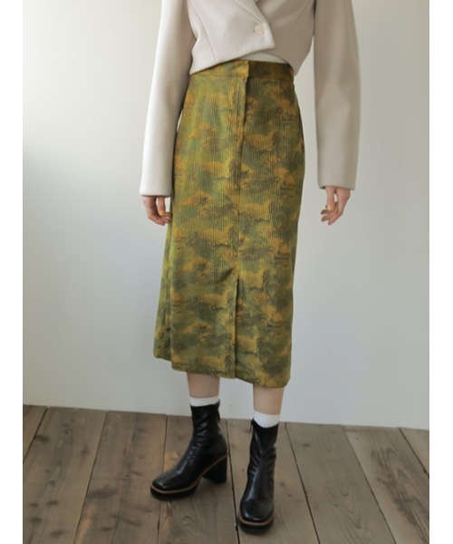 AMAIL（アマイル）の「Camouflage slit skirt（スカート・レディース・マスタード/ブラック・FREE）」の2枚目の写真