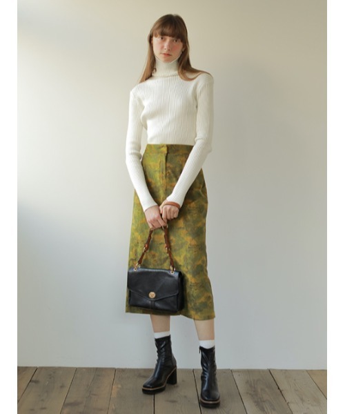 AMAIL（アマイル）の「Camouflage slit skirt（スカート・レディース・マスタード/ブラック・FREE）」の6枚目の写真