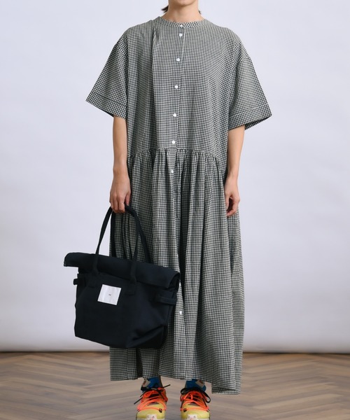 folka（フォルカ）の「1-ウエスト ギャザー 半袖 ２ｗａｙ コットン ロング  シアー シャツ ワンピース（ワンピース・レディース・アイボリー/ブラック×ホワイト・FREE）」の5枚目の写真