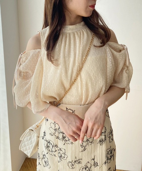 one after another NICE CLAUP（ワンアフターアナザーナイスクラップ）の「肩あき/マルチWAY/プリーツブラウス（シャツ/ブラウス・レディース・ベージュ系その他/アイボリー/ブラック/グレー系その他・FREE）」の11枚目の写真