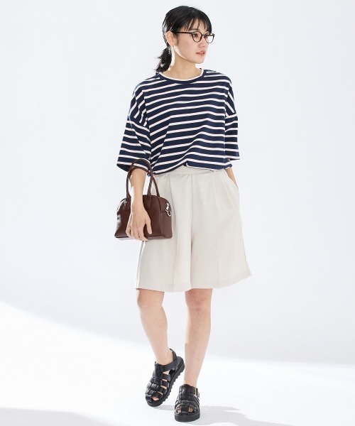 Le temps riche（ルタンリッシュ）の「【セットアップ対応】ツータックセンタープレスハーフパンツ＜Le temps riche＞（その他パンツ・レディース・ベージュ/チャコールグレー・M/LL/L）」の5枚目の写真