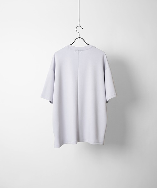 Confirm(コンファーム)の「ベーシック / リンガー ルーズシルエット ドレープとろみTシャツ【Confirm】(Tシャツ/カットソー・メンズ・ブラック/チャコールグレー/グレー/ブラック系その他/ホワイト系その他/ホワイト/ベージュ・M/L)」の18枚目の写真