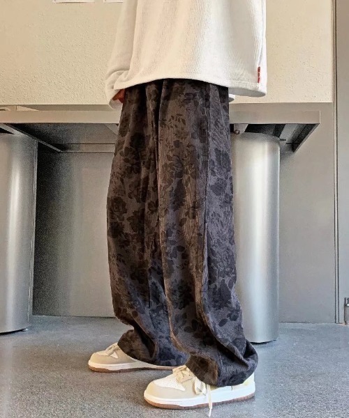 B.R.U（ブル）の「【累計販売枚数1万枚突破】フラワー総柄 花柄 ワイドパンツ（その他パンツ・メンズ・ダークグレー/ブラウン/レッド・M/L）」の19枚目の写真