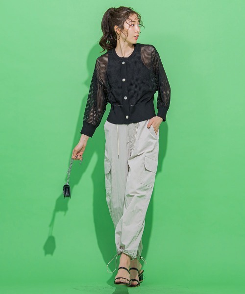 VICKY（ビッキー）の「【光沢感のある素材で女性らしい】ナイロンカーゴパンツ《手洗い可能》（カーゴパンツ・レディース・ライトブルー/グリーン/ベージュ・M）」の8枚目の写真