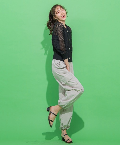 VICKY（ビッキー）の「【光沢感のある素材で女性らしい】ナイロンカーゴパンツ《手洗い可能》（カーゴパンツ・レディース・ライトブルー/グリーン/ベージュ・M）」の18枚目の写真