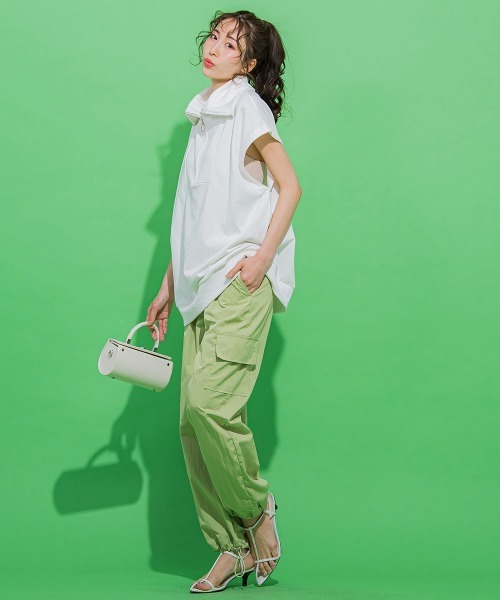 VICKY（ビッキー）の「【光沢感のある素材で女性らしい】ナイロンカーゴパンツ《手洗い可能》（カーゴパンツ・レディース・ライトブルー/グリーン/ベージュ・M）」の21枚目の写真