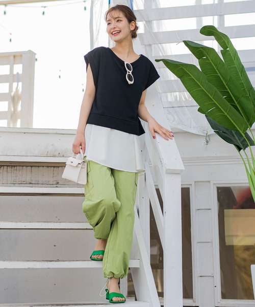 VICKY（ビッキー）の「【光沢感のある素材で女性らしい】ナイロンカーゴパンツ《手洗い可能》（カーゴパンツ・レディース・ライトブルー/グリーン/ベージュ・M）」の19枚目の写真