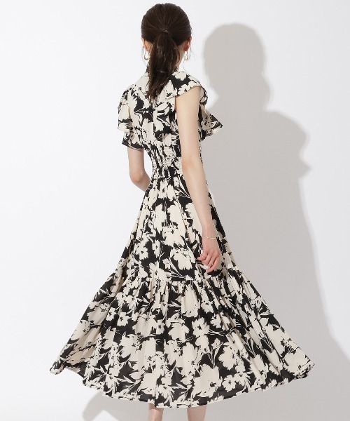 AND COUTURE（アンドクチュール）の「フラワーティアードシャツ