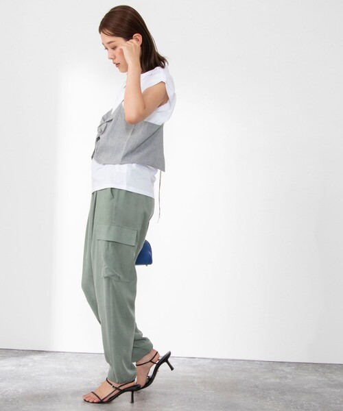 Rie Miller（リエミラー）の「ビスチェ付ドロップショルダーTシャツ（Tシャツ/カットソー・レディース・ブラック/グリーン/ライトグレー・38）」の15枚目の写真