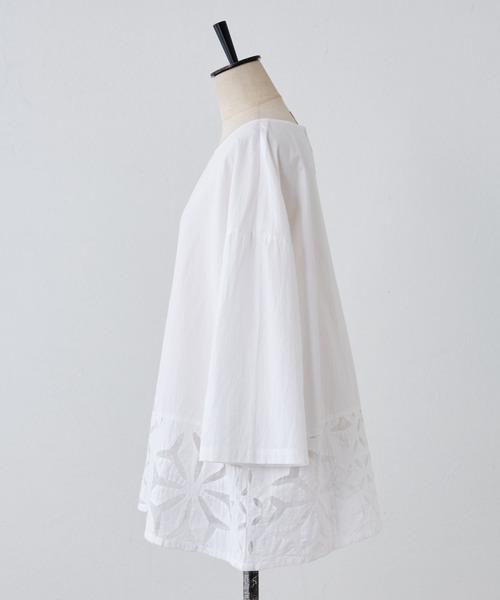 BEARDSLEY（ビアズリー）の「裾切り替えハンドステッチブラウス（シャツ/ブラウス・レディース・ホワイト/ブラック・FREE）」の6枚目の写真