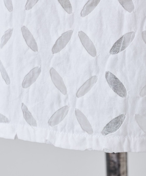 BEARDSLEY（ビアズリー）の「裾切り替えハンドステッチブラウス（シャツ/ブラウス・レディース・ホワイト/ブラック・FREE）」の13枚目の写真