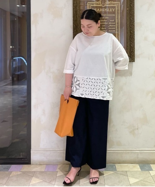 BEARDSLEY（ビアズリー）の「裾切り替えハンドステッチブラウス（シャツ/ブラウス・レディース・ホワイト/ブラック・FREE）」の18枚目の写真