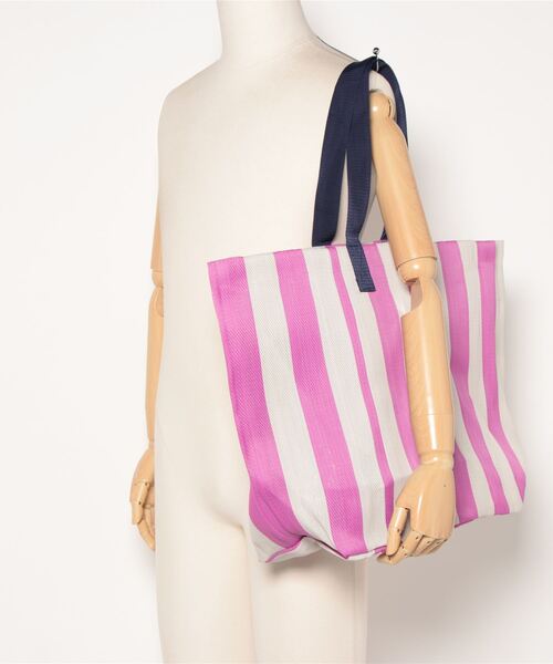 LILA&FLEUR(リラアンドフルール)の「Mother's Bag(トートバッグ・レディース・ホワイト×イエロー/ホワイト×グリーン/グレー×ピンク/ブルー系/ホワイト×パープル/グリーン系2/グリーン系1・ONE SIZE)」の10枚目の写真