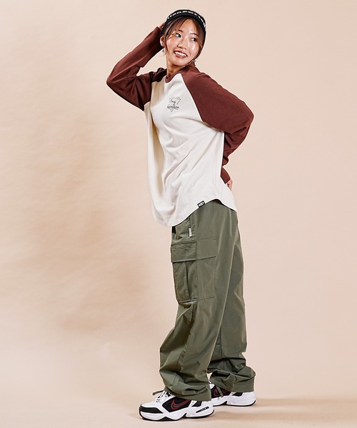 ROXY(ロキシー)の「ROXY/ロキシー ロゴロンT ラグランスリーブ ラウンドTシャツ RLT234025(Tシャツ/カットソー・レディース・ホワイト系その他/ホワイト×グリーン/ホワイト×ネイビー・M)」の16枚目の写真