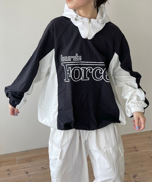 wee9s（ウィークス）の「buddy nylon hoodie / バディナイロンフーディーバラクラバ（ニットキャップ/ビーニー・レディース・ホワイト/ブラック・FREE）」の4枚目の写真