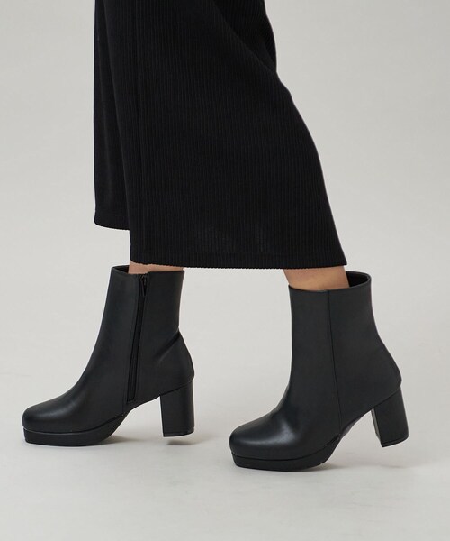 SHOO・LA・RUE（シューラルー）の「◆ストーム付きショートブーツ（ブーツ・レディース・ナチュラル/キャメル/ブラック・35/45）」の4枚目の写真