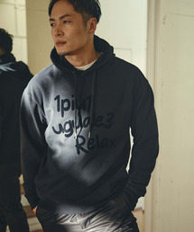 1PIU1UGUALE3  RELAX  | 【WEB・直営店限定】1PIU1UGUALE3 RELAX(ウノピゥウノウグァーレトレ リラックス)ロゴプルフーディー(パーカー)