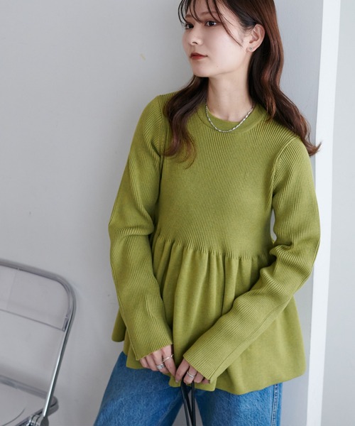 DISCOAT（ディスコート）の「《新色追加/リバイバル》【WEB限定】リブ切替ペプラムプルオーバー（ニット/セーター・レディース・グリーン/モカ/アイボリー/ブラック/ホワイト×ブラック/グレー/マスタード/ブラック系その他/ライトベージュ/ブラウン/ネイビー/チャコールグレー/グリーン系その他・FREE）」の11枚目の写真