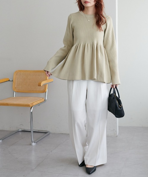 DISCOAT（ディスコート）の「《新色追加/リバイバル》【WEB限定】リブ切替ペプラムプルオーバー（ニット/セーター・レディース・グリーン/モカ/アイボリー/ブラック/ホワイト×ブラック/グレー/マスタード/ブラック系その他/ライトベージュ/ブラウン/ネイビー/チャコールグレー/グリーン系その他・FREE）」の19枚目の写真