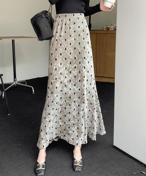 Doux Belle（ドゥーベル）の「ドット柄リブロングスカート（スカート・レディース・ブラック/ベージュ/ブラウン・MEDIUM）」の11枚目の写真