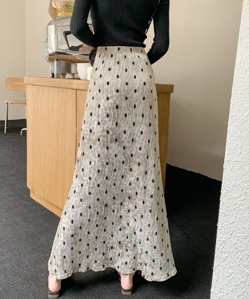 Doux Belle（ドゥーベル）の「ドット柄リブロングスカート（スカート・レディース・ブラック/ベージュ/ブラウン・MEDIUM）」の12枚目の写真