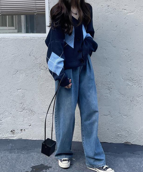 Ulysses（ユリシス）の「アーガイルVネックニットカーディガン（カーディガン/ボレロ・レディース・ベージュ/ネイビー・F）」の9枚目の写真