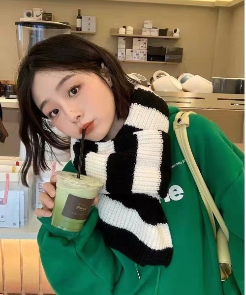 MGV（エムジーヴィー）の「ボーダーニットマフラー（マフラー・メンズ・レッド/ブルー/ブラック・FREE）」の13枚目の写真