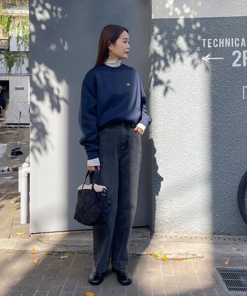 fredy emue(フレディエミュ)の「ストレートデニムパンツ【ネームパッチあり】(デニムパンツ・レディース・サックスブルー/ブラック/ブルー・38/36)」の6枚目の写真