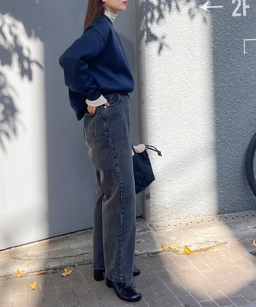 fredy emue(フレディエミュ)の「ストレートデニムパンツ【ネームパッチあり】(デニムパンツ・レディース・サックスブルー/ブラック/ブルー・38/36)」の8枚目の写真