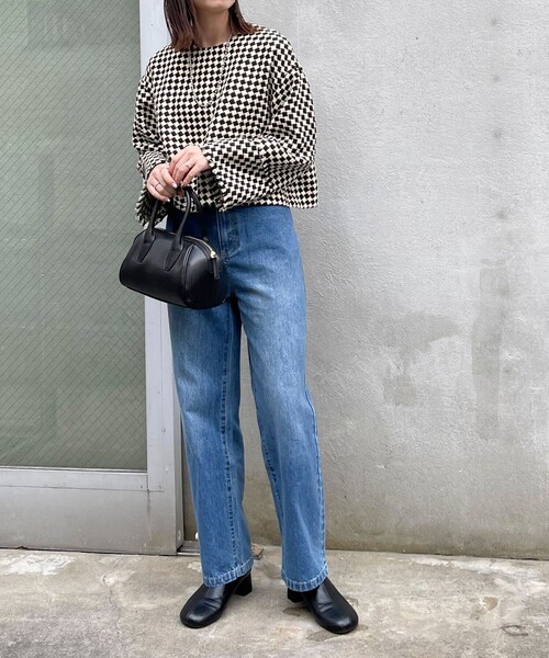 fredy emue(フレディエミュ)の「ストレートデニムパンツ【ネームパッチあり】(デニムパンツ・レディース・サックスブルー/ブラック/ブルー・38/36)」の16枚目の写真