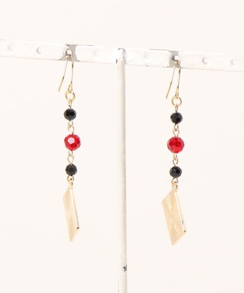 tone(トーン)の「【MUURABBTI】赤と黒のトランプピアス(MA)(ピアス(両耳用)・レディース・ゴールド・FREE)」の5枚目の写真