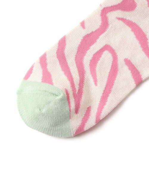 BREEZE(ブリーズ)の「GIRLS総柄いろいろソックス(ソックス/靴下・キッズ・ブルー/ピンク/アイボリー・15 /18/21)」の8枚目の写真