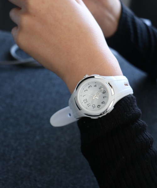 SiNCERE(シンシア)の「〈nattito/ナティート〉casual watch/カジュアルウォッチ ファシー(アナログ腕時計・レディース・ホワイト/ピンク/グリーン/グレー/ブルー/ブラック・ONE SIZE)」の2枚目の写真