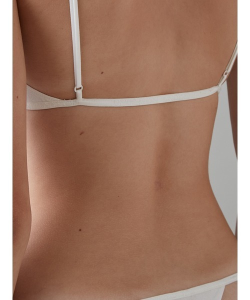 UNDERSON UNDERSON（アンダーソン アンダーソン）の「ファッショントライアングルブラ（ブラジャー・レディース・ブラック/ナチュラル・0/2/1）」の12枚目の写真