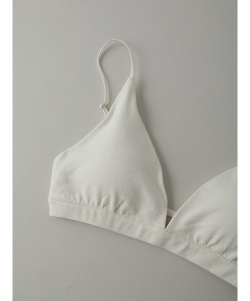 UNDERSON UNDERSON（アンダーソン アンダーソン）の「ファッショントライアングルブラ（ブラジャー・レディース・ブラック/ナチュラル・0/2/1）」の17枚目の写真