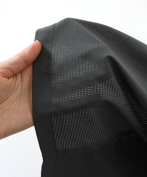 KRIFF MAYER Kid's Collection(クリフメイヤーキッズコレクション)の「【超軽量・通気性・撥水】さらさらエアーパーカー(ナイロンジャケット・キッズ・カーキ/ネイビー/チャコール/イエロー/グレー・170/150/140/130/120/160)」の9枚目の写真