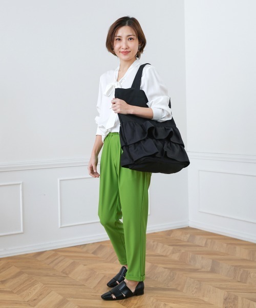 Bou Jeloud(ブージュルード)の「【はあちゅう*Bou Jeloud】フリルバッグ(ハンドバッグ・レディース・ブラック/ネイビー/アイボリー・ONESIZE)」の21枚目の写真